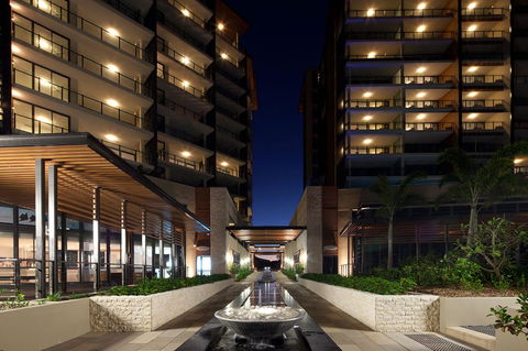 Oaks Redcliffe Mon Komo Suites - Accommodation Whitsundays 1