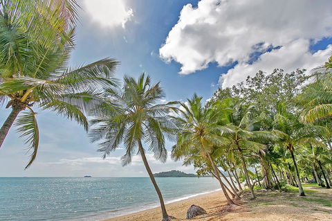 Agincourt Beachfront Apartments - Accommodation Whitsundays 3