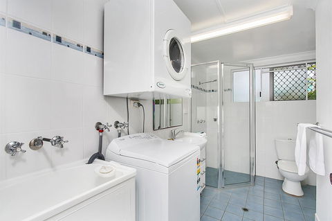 Agincourt Beachfront Apartments - Accommodation Whitsundays 25