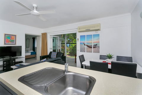 Agincourt Beachfront Apartments - Accommodation Whitsundays 14