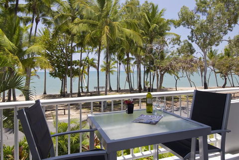 Agincourt Beachfront Apartments - Accommodation Whitsundays 17