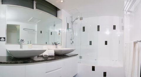 Poinciana 112 - Accommodation Whitsundays 11