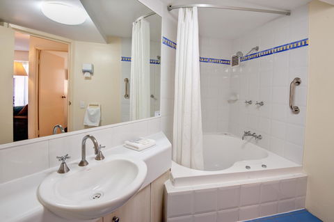 Nautilus Resort Mooloolaba - Accommodation Whitsundays 24