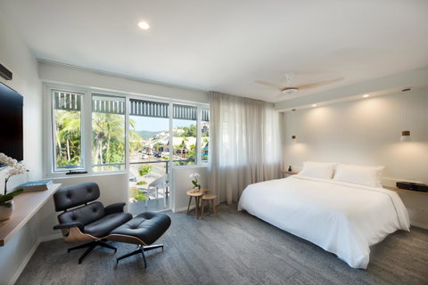 Heart Hotel And Gallery Whitsundays - Accommodation Whitsundays 0