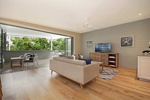 Jacaranda Noosa - Accommodation Whitsundays 13