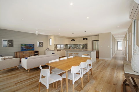 Jacaranda Noosa - Accommodation Whitsundays 17