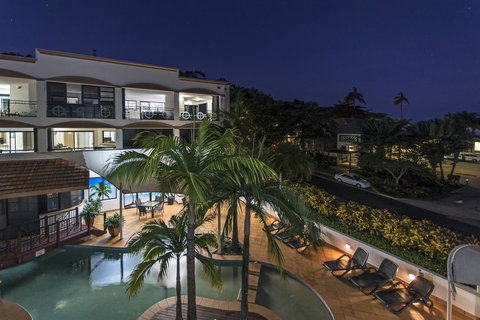 Regal Port Douglas - Accommodation Whitsundays 7