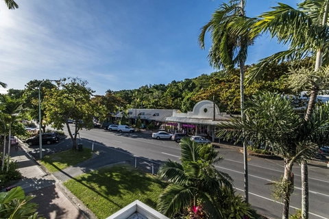 Regal Port Douglas - Accommodation Whitsundays 10