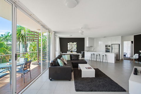 Noosa Tropicana - Accommodation Whitsundays 10