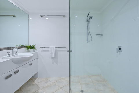 Noosa Tropicana - Accommodation Whitsundays 24