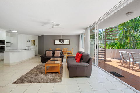 Noosa Tropicana - Accommodation Whitsundays 21