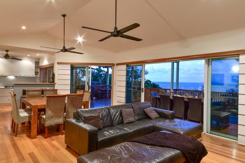 Bella Vista On Nara Pets Welcome - Accommodation Whitsundays 10