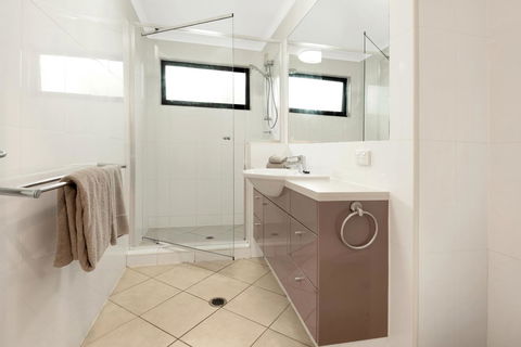 Shorelines - Accommodation Whitsundays 6