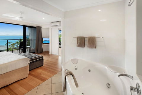 Shorelines - Accommodation Whitsundays 2