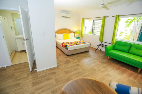 Port Douglas Motel - Accommodation Whitsundays 11