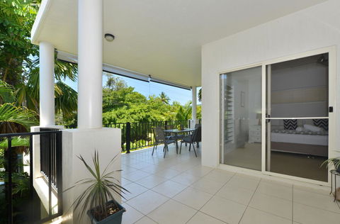 Bellevue At Trinity Beach - Accommodation Whitsundays 12