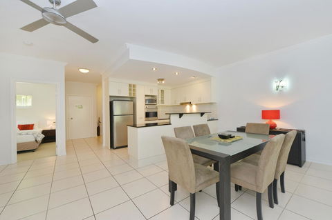 Bellevue At Trinity Beach - Accommodation Whitsundays 11