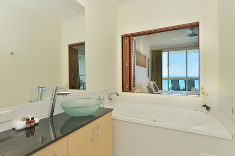 Bellevue At Trinity Beach - Accommodation Whitsundays 5