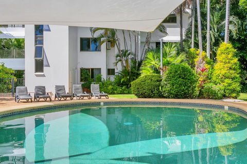 Roydon Beachfront Apartments - Accommodation Whitsundays 11