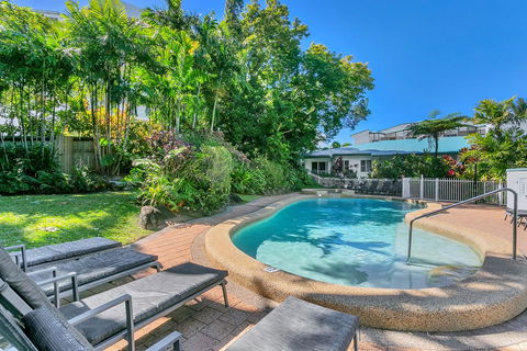 Roydon Beachfront Apartments - Accommodation Whitsundays 17