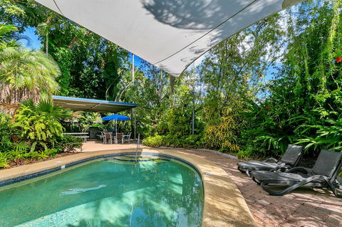 Roydon Beachfront Apartments - Accommodation Whitsundays 10