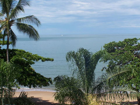 Roydon Beachfront Apartments - Accommodation Whitsundays 7