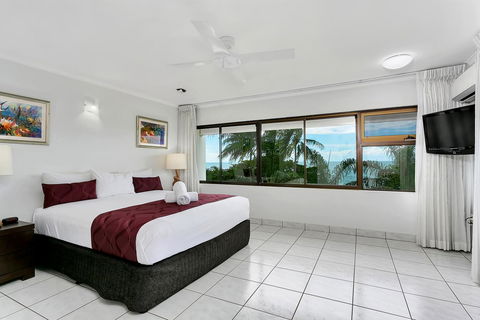 Roydon Beachfront Apartments - Accommodation Whitsundays 3