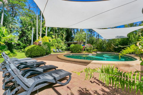 Roydon Beachfront Apartments - Accommodation Whitsundays 15