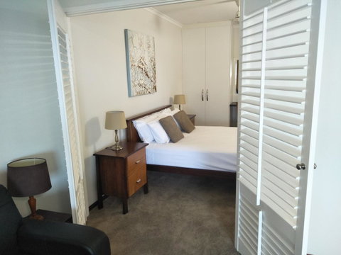 Airlie Seaview Apartments - Accommodation Whitsundays 3