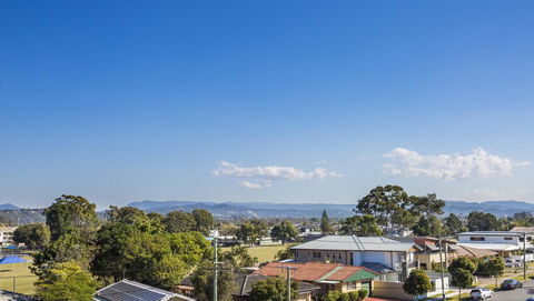 Boardwalk Burleigh Beach - Official - Accommodation Whitsundays 44