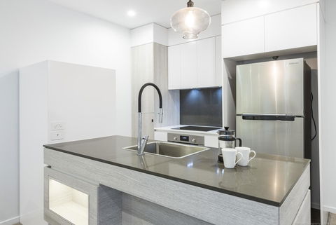 Boardwalk Burleigh Beach - Official - Accommodation Whitsundays 38