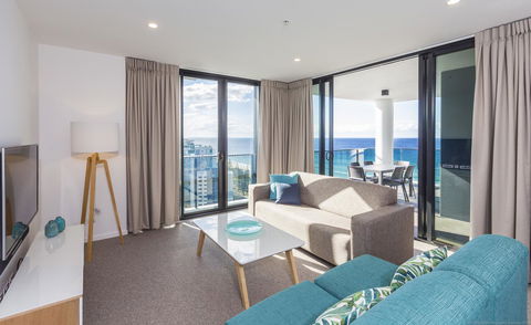 Boardwalk Burleigh Beach - Official - Accommodation Whitsundays 1