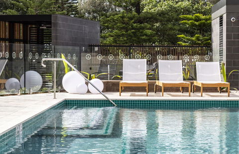 Boardwalk Burleigh Beach - Official - Accommodation Whitsundays 25