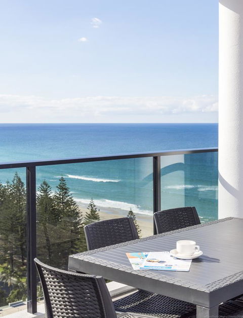 Boardwalk Burleigh Beach - Official - Accommodation Whitsundays 24