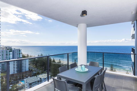 Boardwalk Burleigh Beach - Official - Accommodation Whitsundays 22