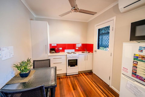 Airlie Apartments - Accommodation Whitsundays 18