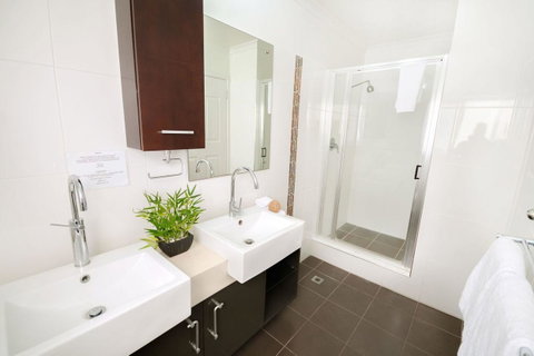 Airlie Apartments - Accommodation Whitsundays 17