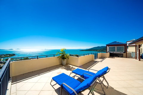 Pinnacles - Accommodation Whitsundays 2