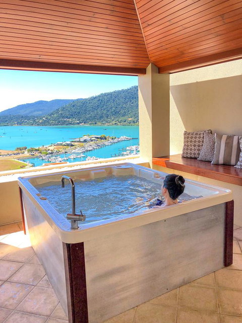 Pinnacles - Accommodation Whitsundays 3