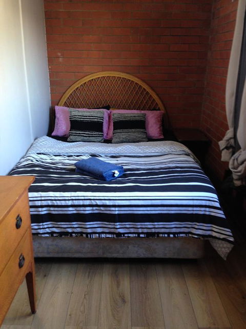 XYL Pets Friendly Seaside Boutique Guesthouse - Accommodation Whitsundays 20