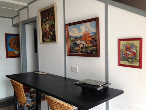 XYL Pets Friendly Seaside Boutique Guesthouse - Accommodation Whitsundays 6