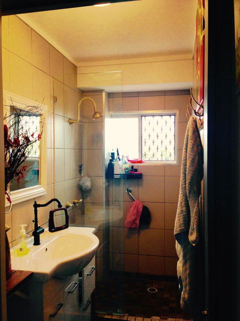 XYL Pets Friendly Seaside Boutique Guesthouse - Accommodation Whitsundays 18