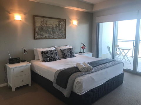 Proximity Waterfront Apartments - Accommodation Whitsundays 9
