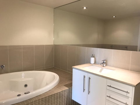 Proximity Waterfront Apartments - Accommodation Whitsundays 22