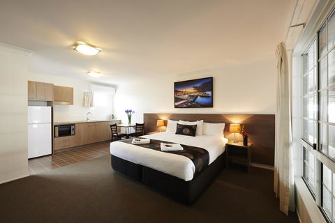 Takalvan Motel - Accommodation Whitsundays 0