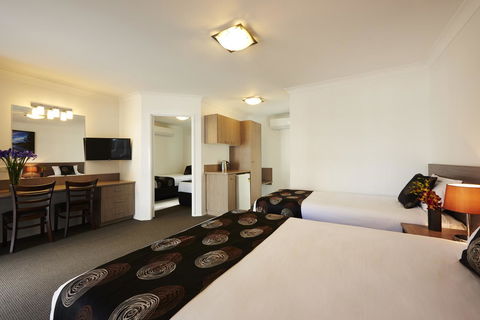 Takalvan Motel - Accommodation Whitsundays 2