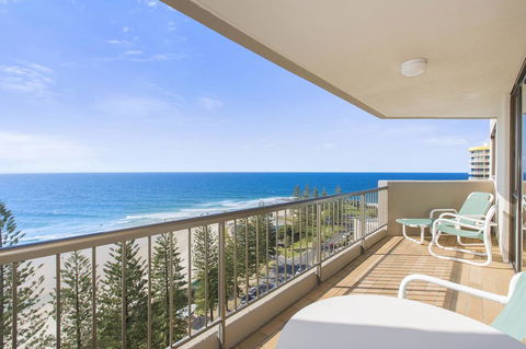 Columbia Beachfront Apartments On Rainbow Bay - Accommodation Whitsundays 43