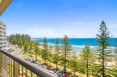 Columbia Beachfront Apartments On Rainbow Bay - Accommodation Whitsundays 26