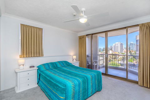 Columbia Beachfront Apartments On Rainbow Bay - Accommodation Whitsundays 17