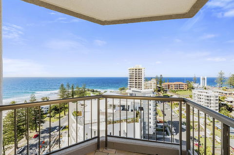 Columbia Beachfront Apartments On Rainbow Bay - Accommodation Whitsundays 41